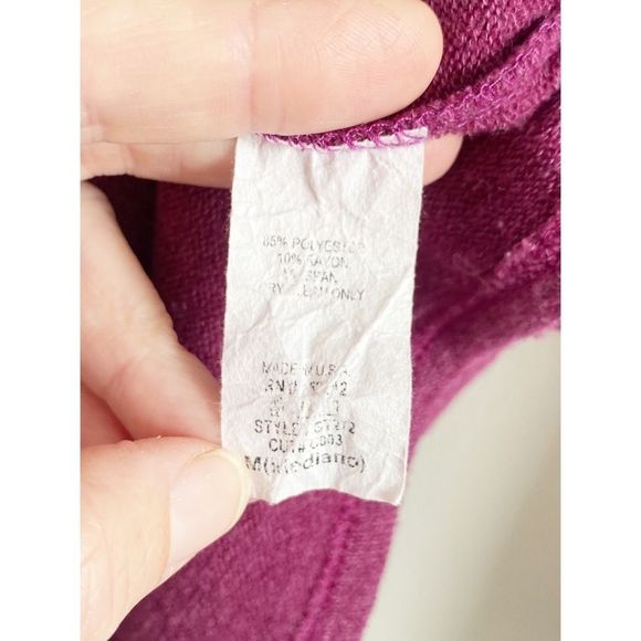 Adorable Goldspark brand Raspberry Crewneck Sweater😁 - Picture 7 of 7